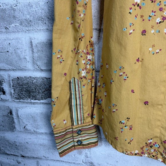 Wrangler Western Aztec Floral Print Pearl Snap Button Down Shirt - Picture 5 of 10